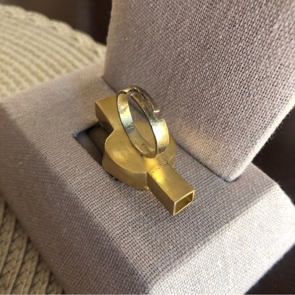 Vintage Ring Size 6 - Picture 2 of 3